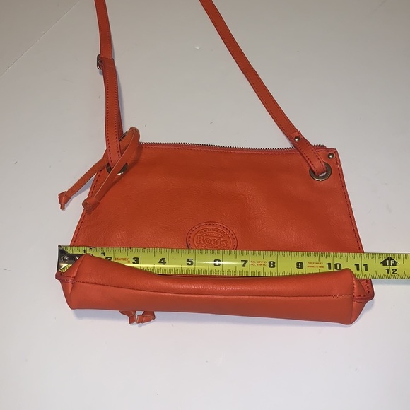 Roots Canada Orange Pebbled Leather Crossbody Bag - Picture 10 of 12
